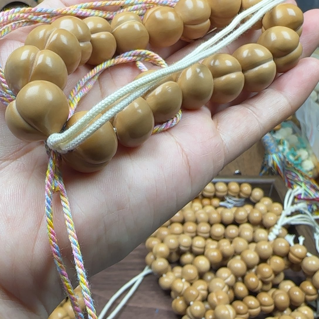 道***心猴头核桃吊坠原皮原色
