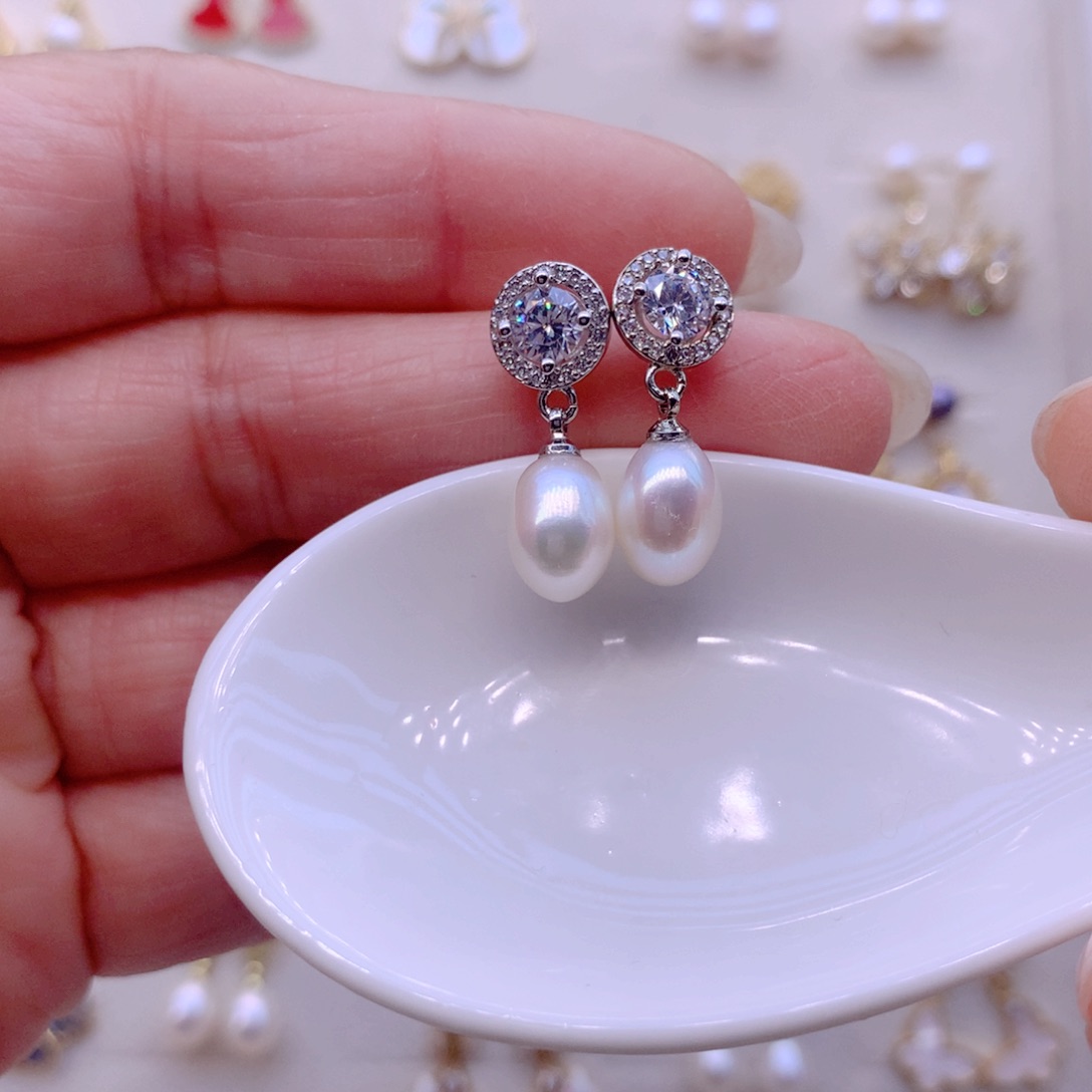 淡水珍珠合金耳饰