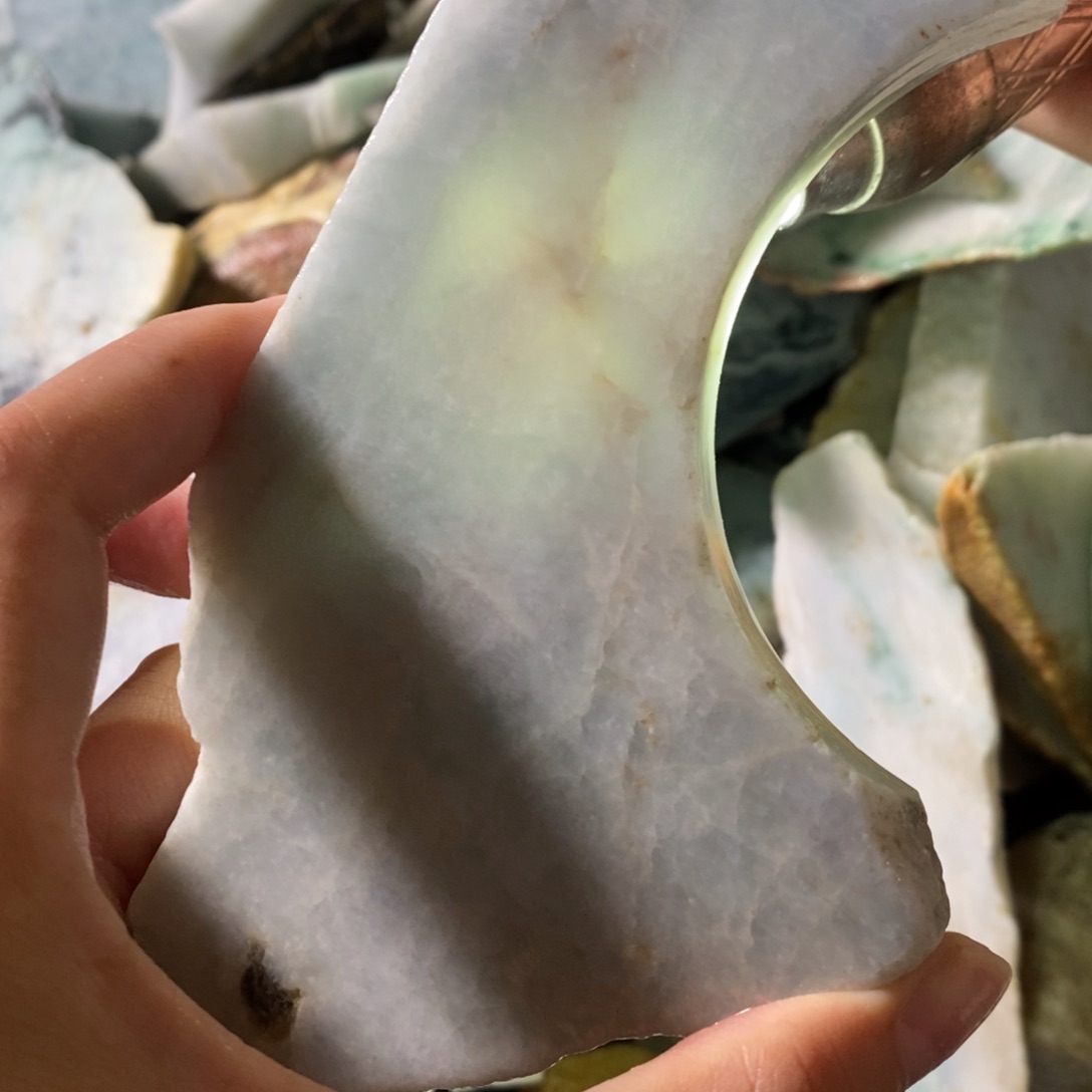 颈饰未镶嵌翡翠天然