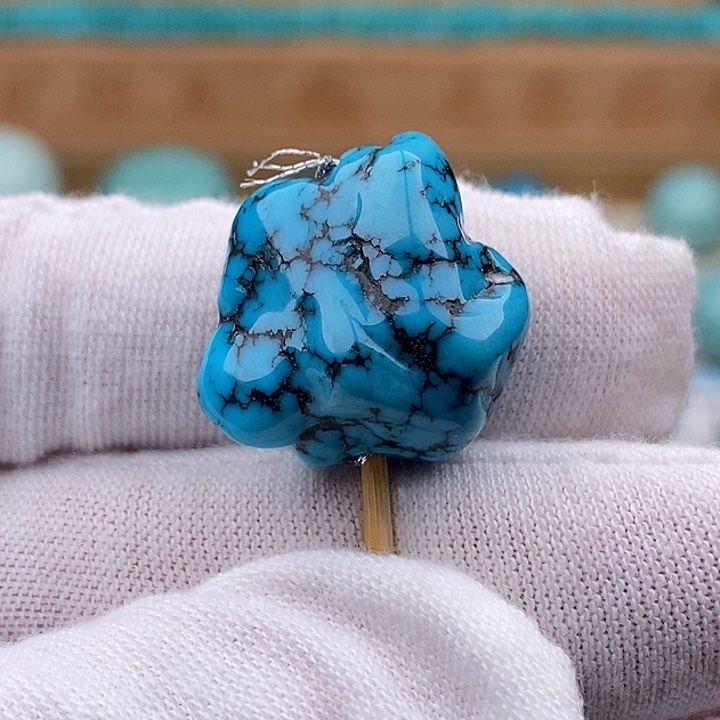 绿松石未镶嵌珠宝奇石