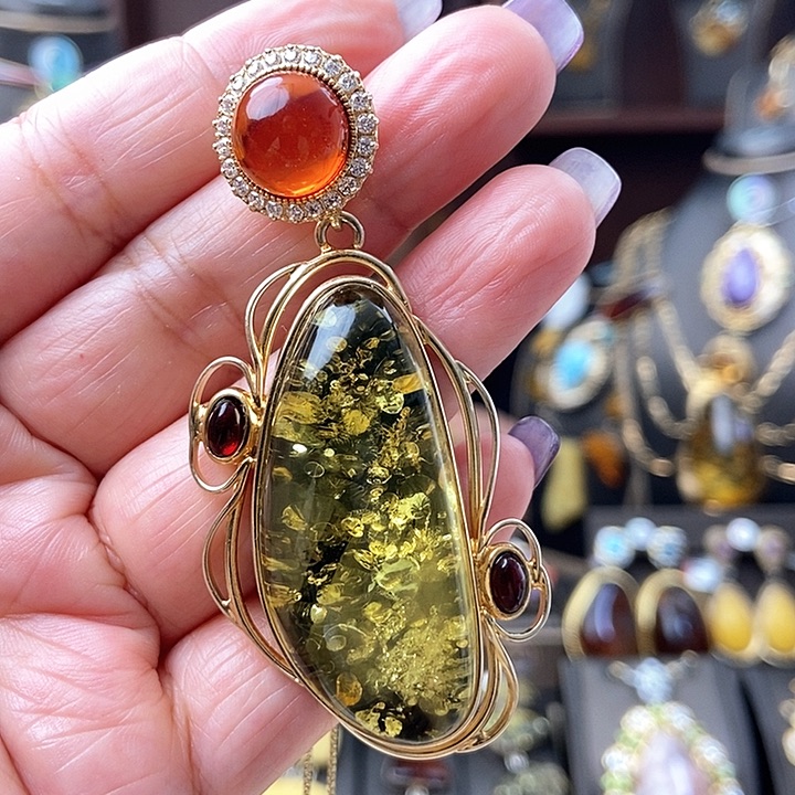 琥珀颈饰银S925镶嵌吊坠