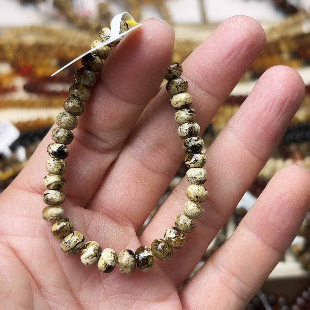 琥珀未镶嵌裸石六90648