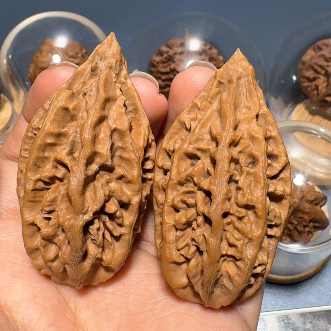 文玩核桃把件水晶柳叶