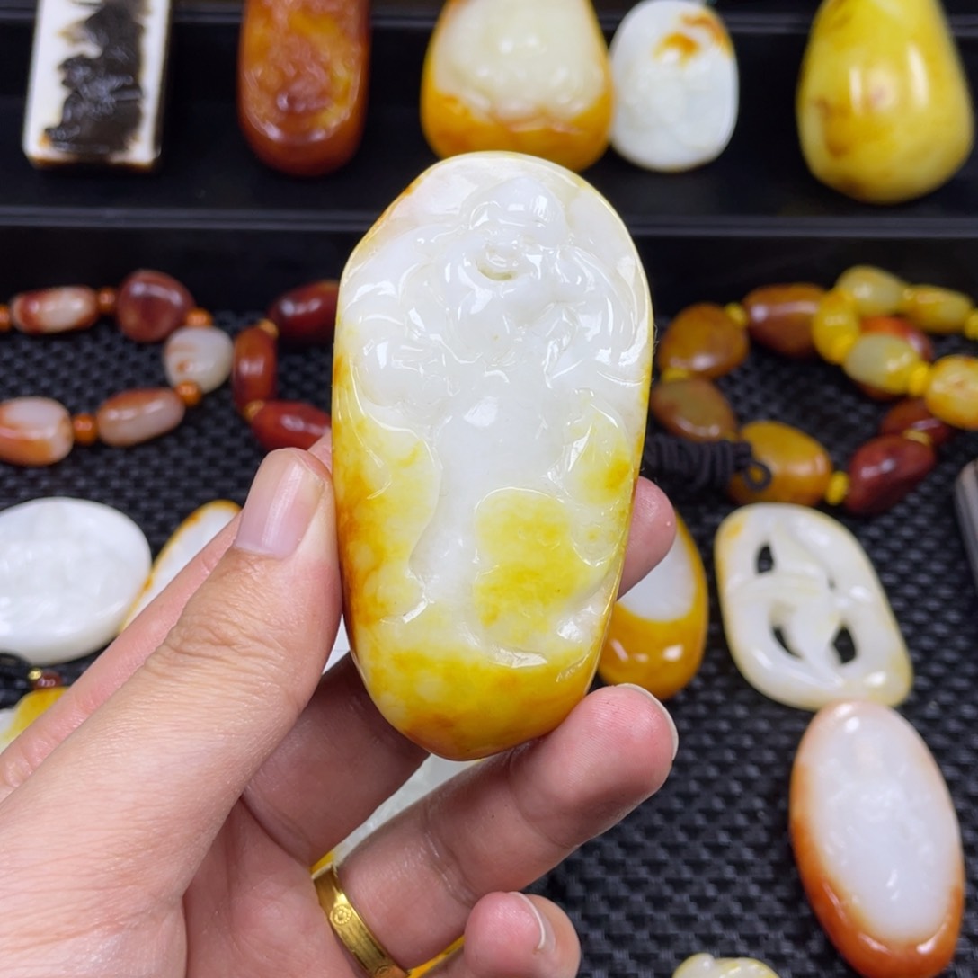 颈饰未镶嵌和田玉