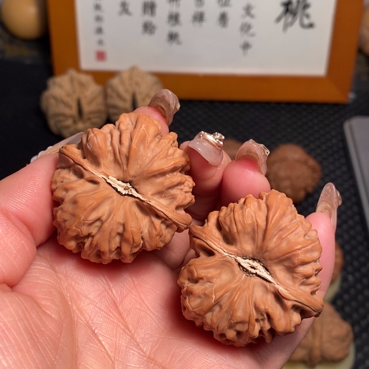 文玩核桃把件40凹底