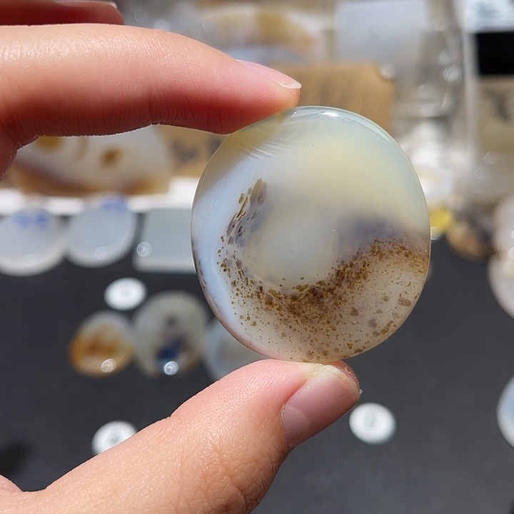 玛瑙/玉髓颈饰未镶嵌