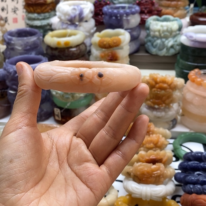 夢***影石英质玉未镶嵌手镯