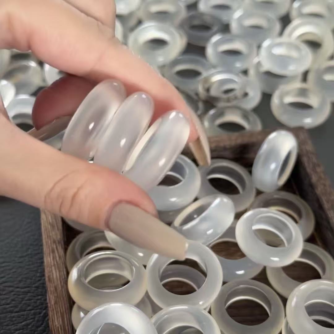 天然玛瑙戒指港9-24（备注尺码）多样性发一