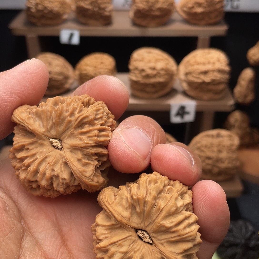 风***行吊坠桃核南疆石43/44/43全品无修