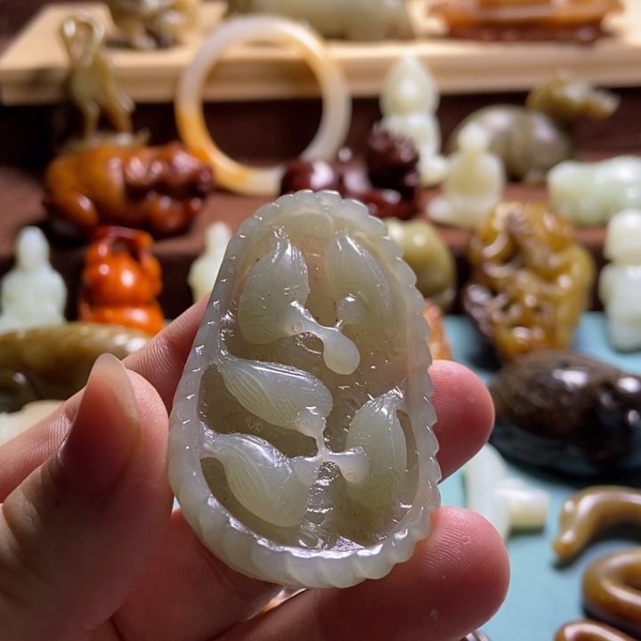 和田玉未镶嵌挂件