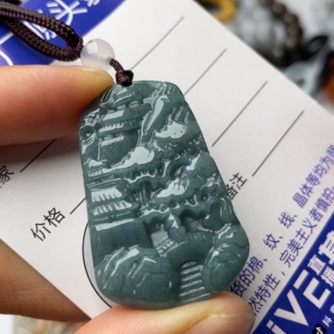翡翠颈饰未镶嵌翡翠