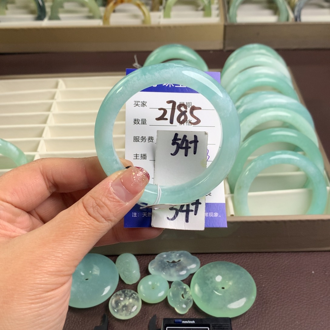 蛇纹石玉手镯未镶嵌2785