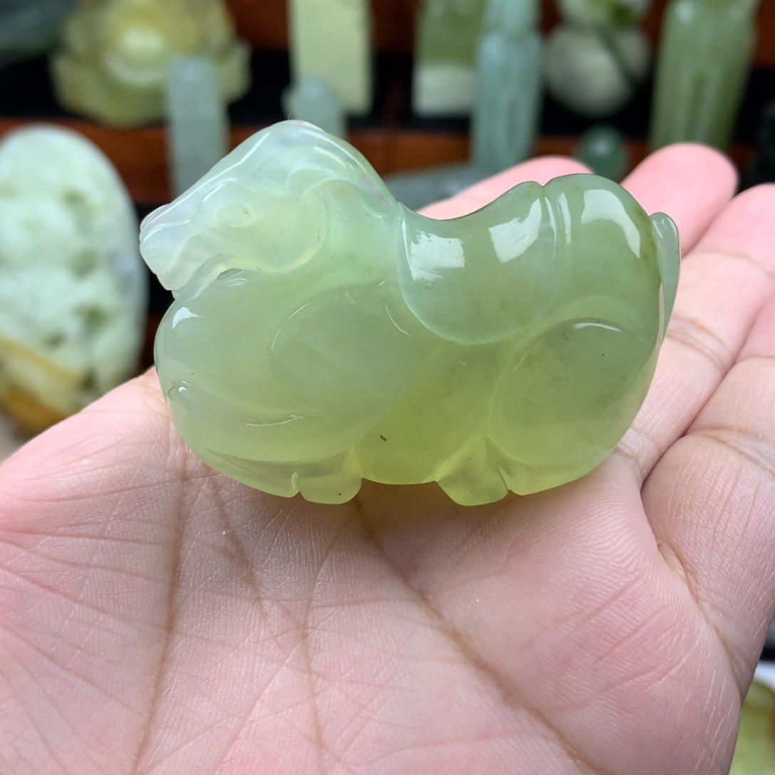 岫玉手把件未镶嵌