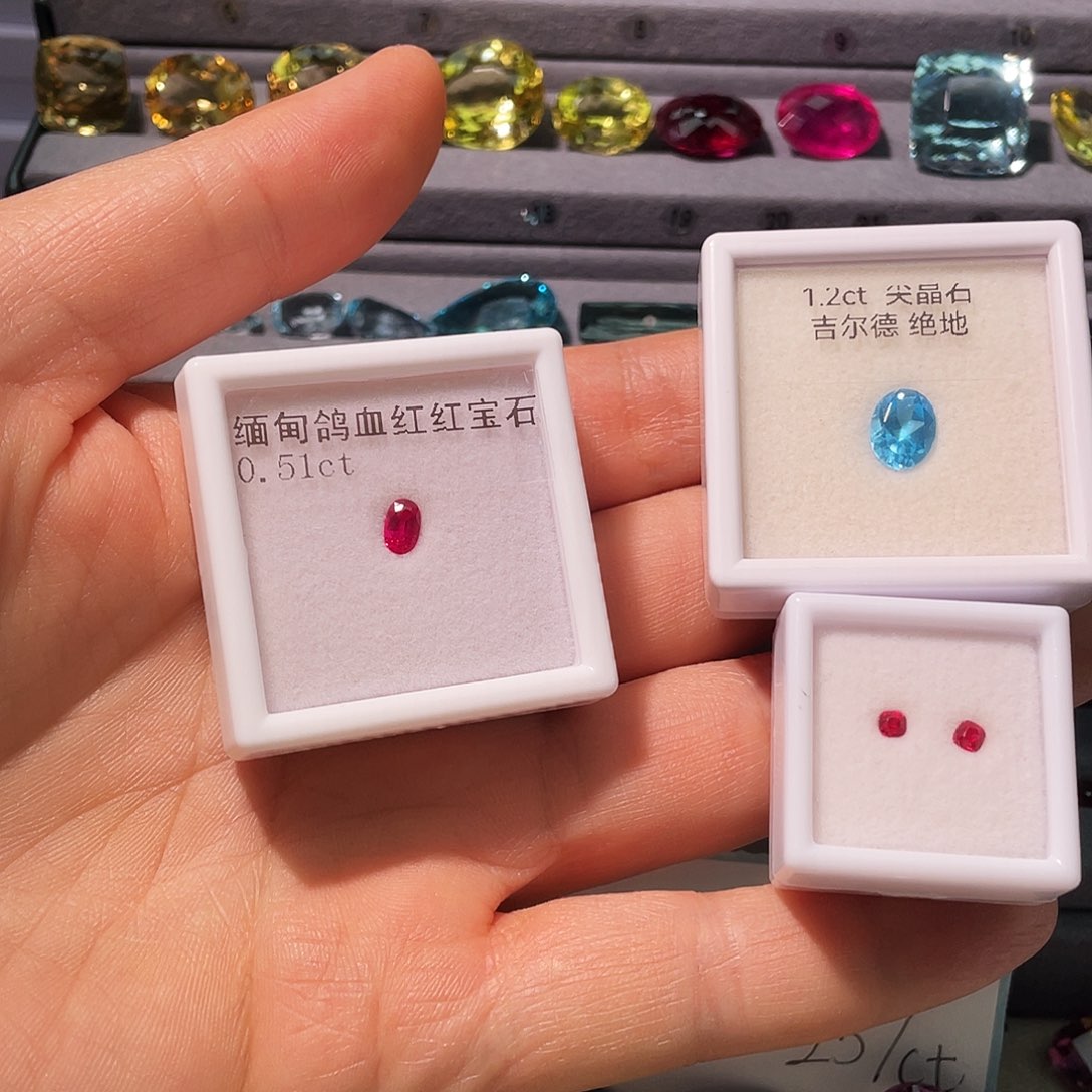 红宝石裸石未镶嵌