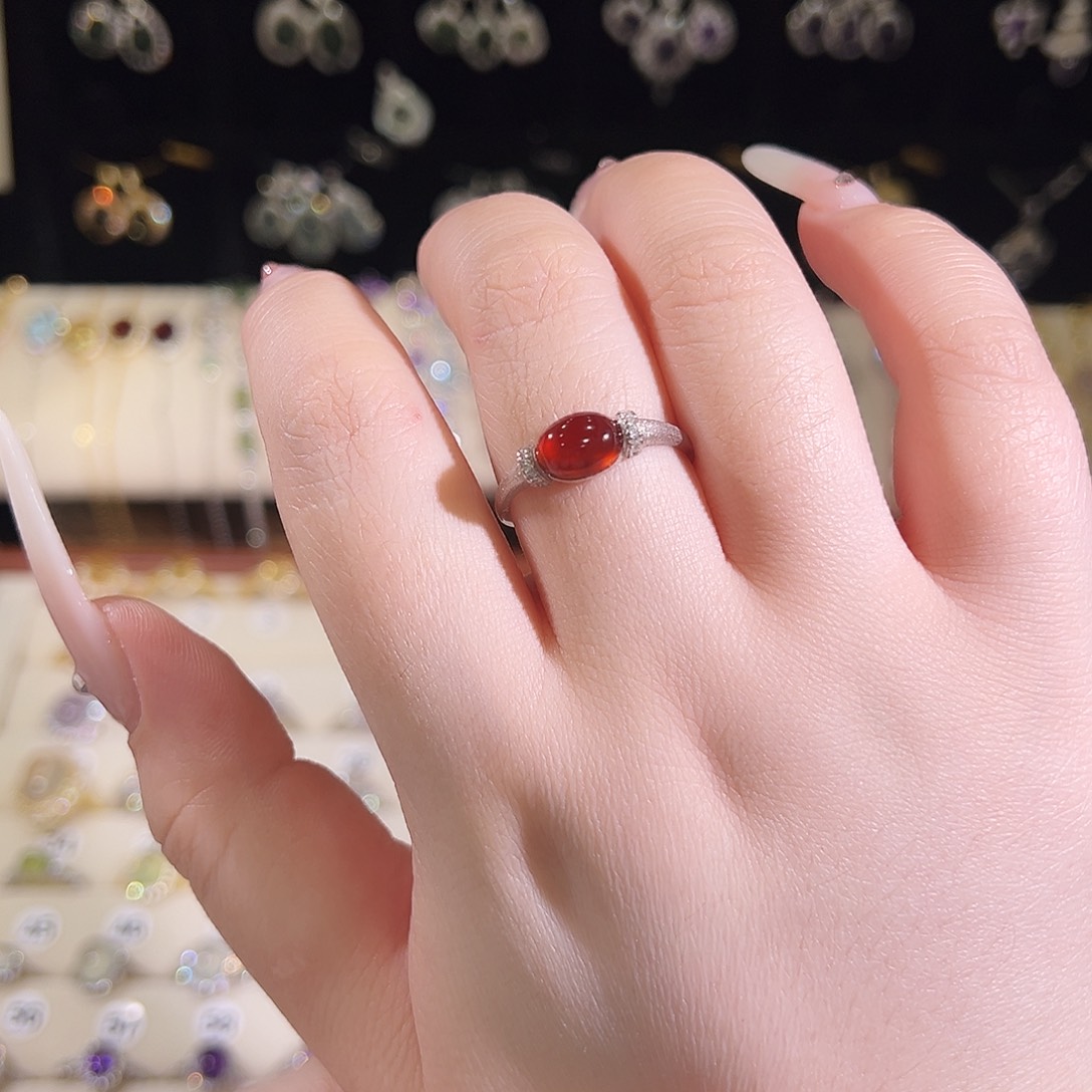 想***念石榴石银S925镶嵌戒指