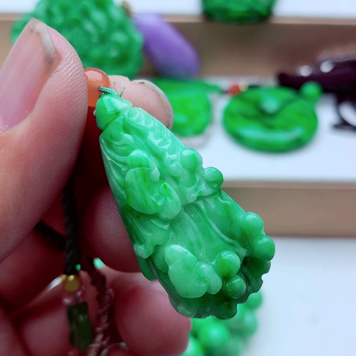 翡翠未镶嵌吊坠(不含链)