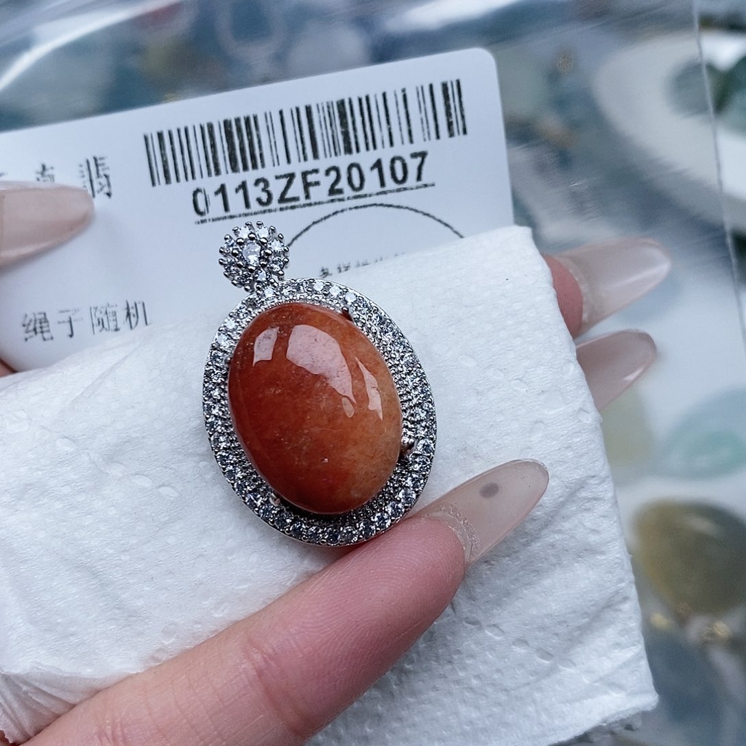 翡翠吊坠(不含链)未镶嵌