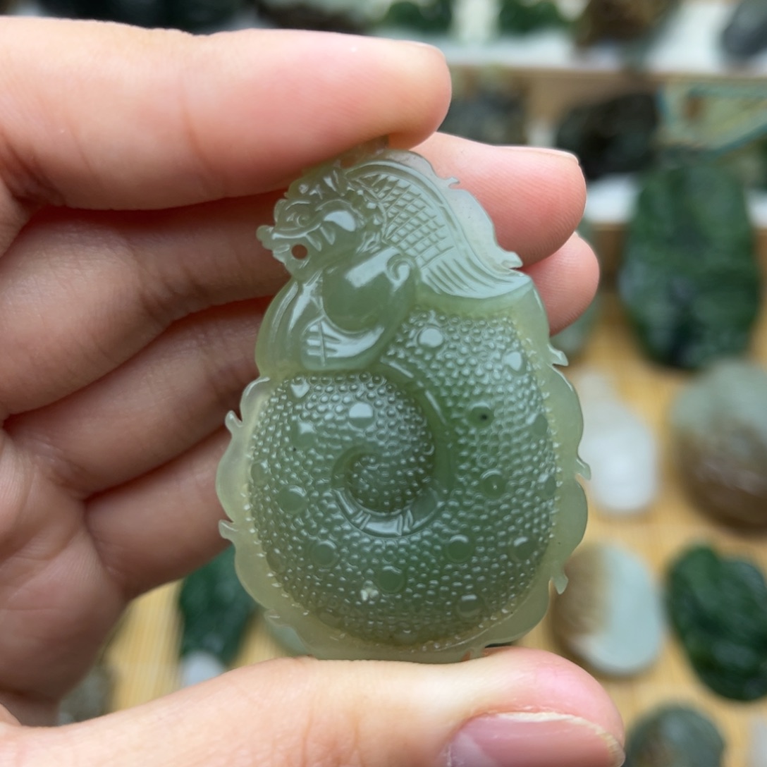 和田玉颈饰未镶嵌