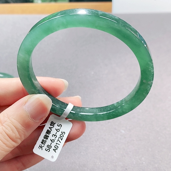 【闪购商品】翡翠手镯（圆镯）未镶嵌