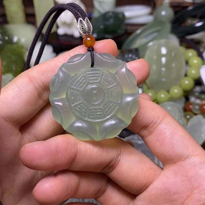 岫玉未镶嵌岫玉颈饰