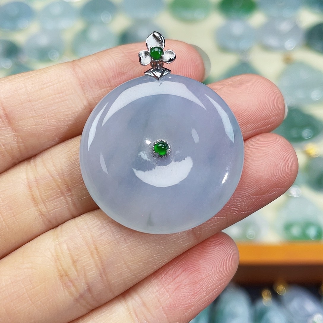 翡翠颈饰18K金镶嵌吊坠