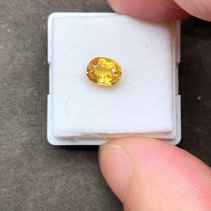 蓝宝石裸石未镶嵌1.2克拉