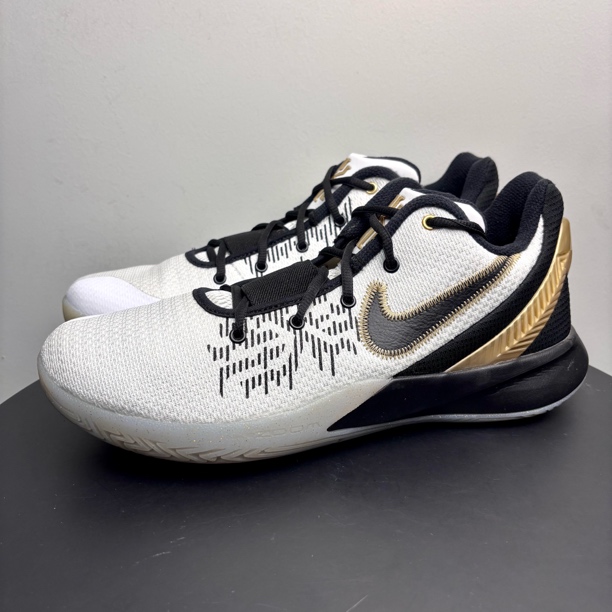 99新 NIKE/耐克 44码 欧文flytrap2 白金 正品 中古球鞋