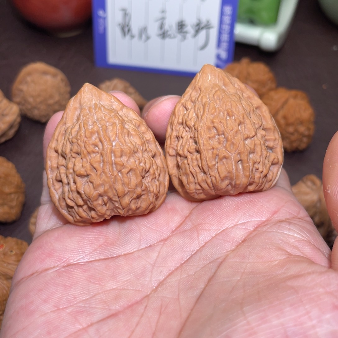 文玩核桃蛇王一抹红36