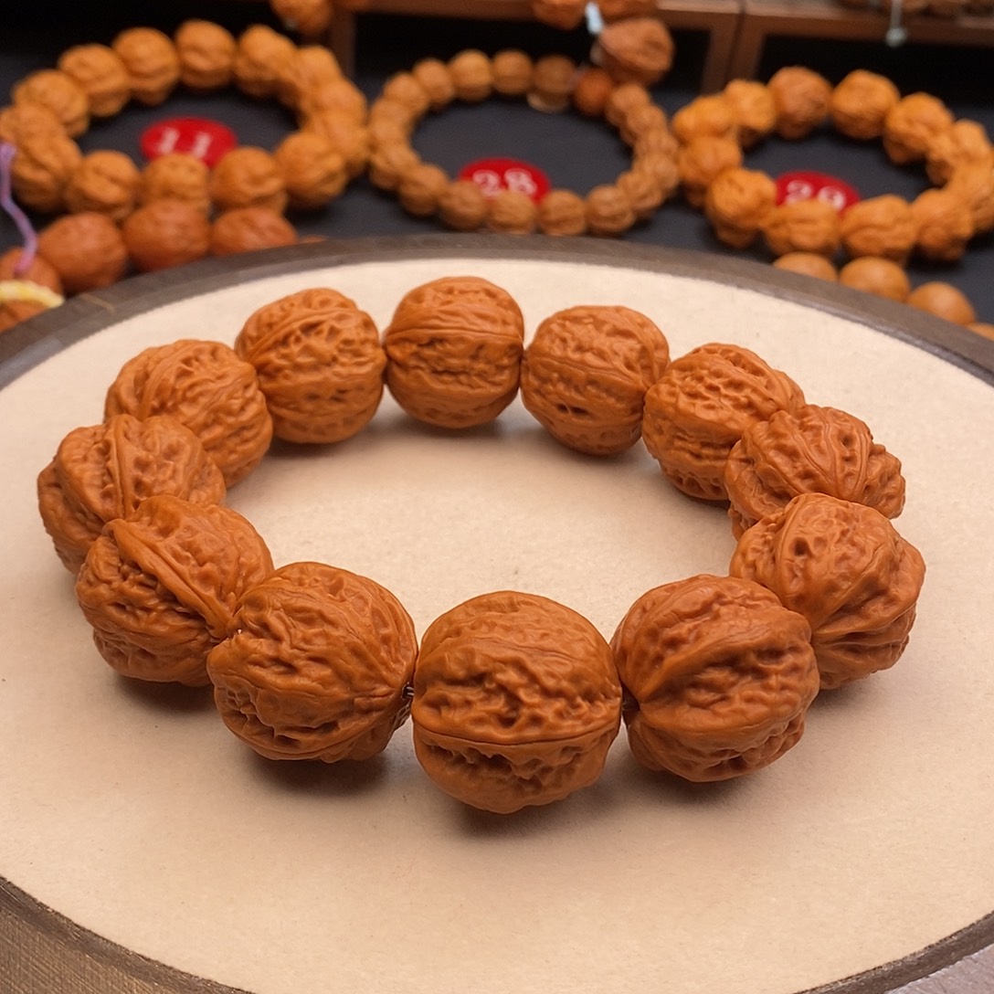 文玩核桃手串西瓜球