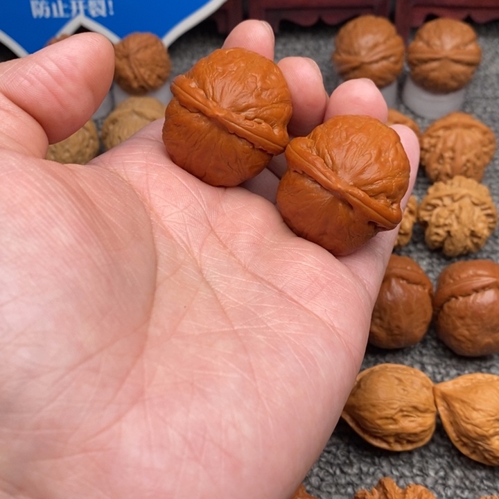 文玩核桃把件寿桃