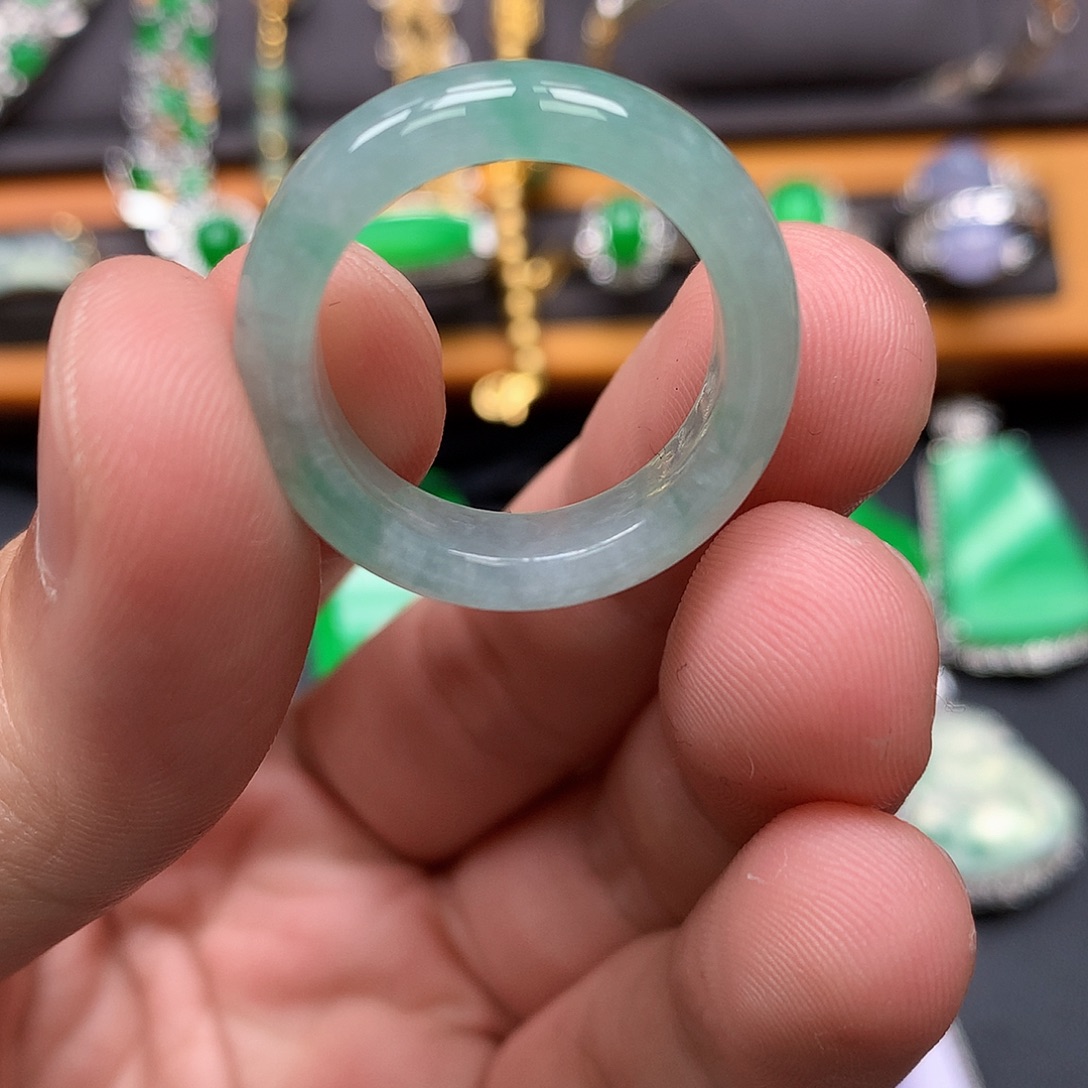 翡翠未镶嵌戒圈翡翠