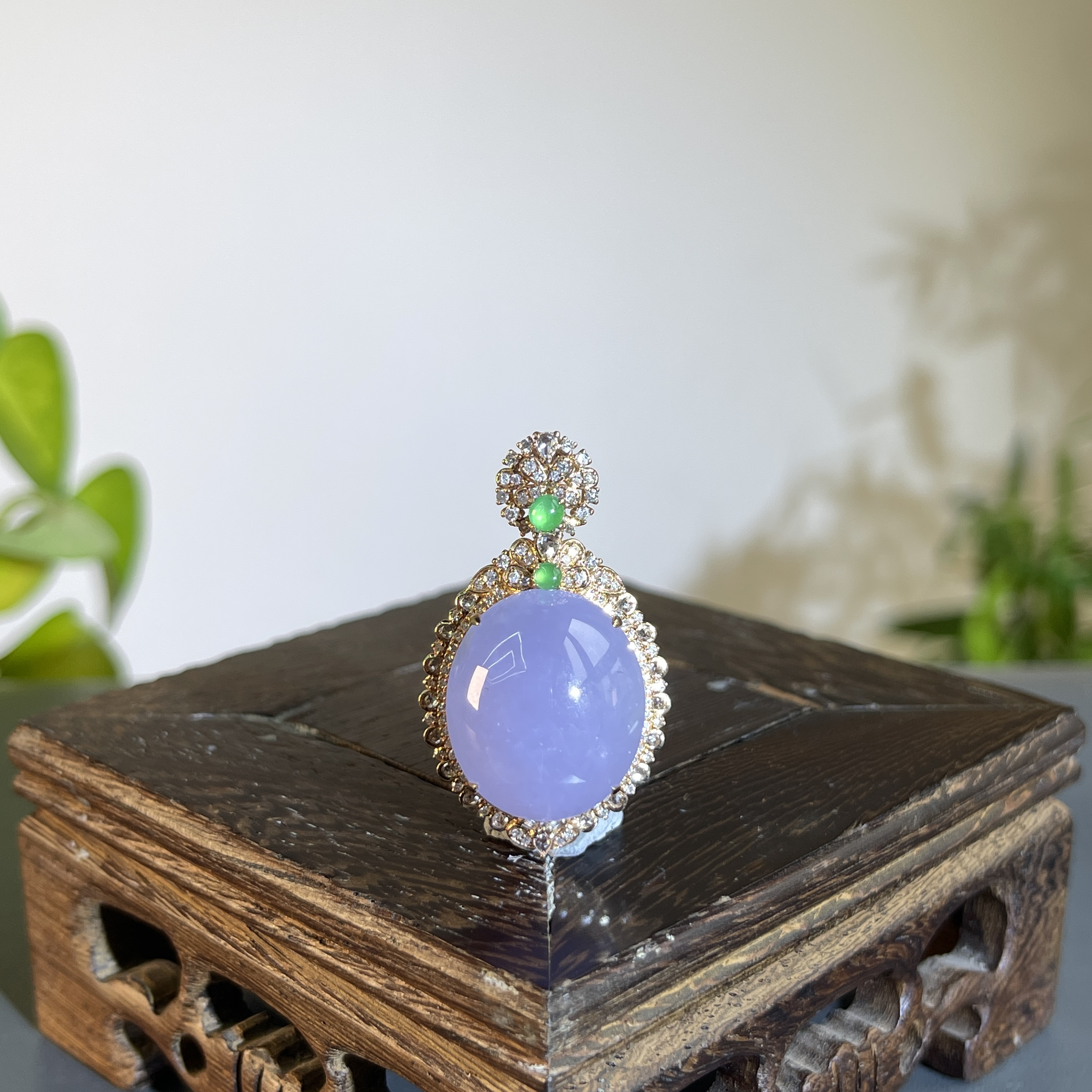 JTB08-243 天然缅甸翡翠A货 18K含钻镶嵌蛋面吊坠