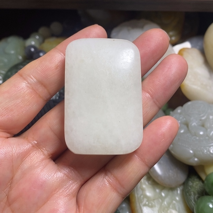 和田玉未镶嵌车挂