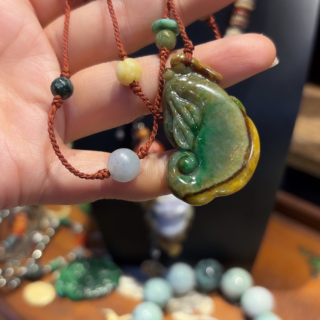 翡翠颈饰未镶嵌原创