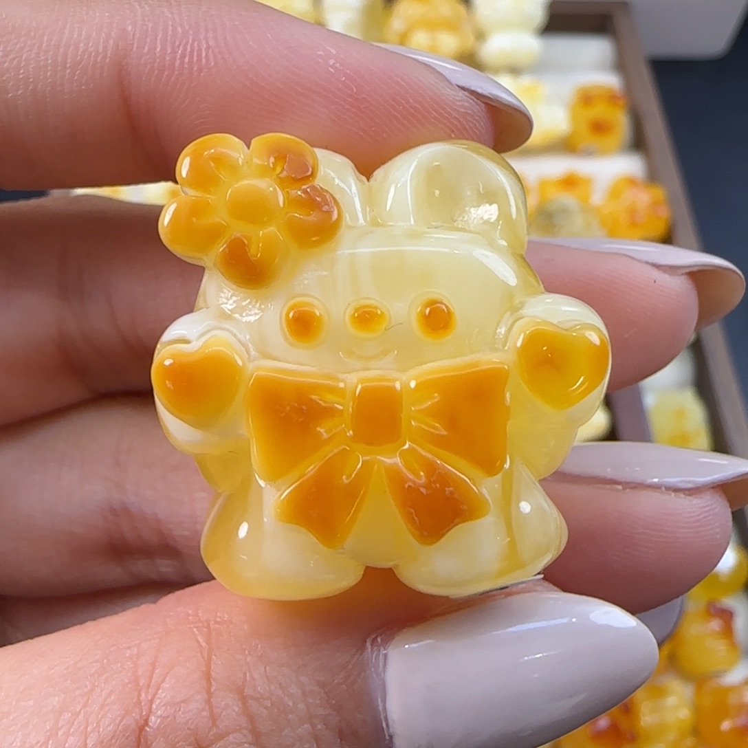 琥珀未镶嵌珠宝奇石