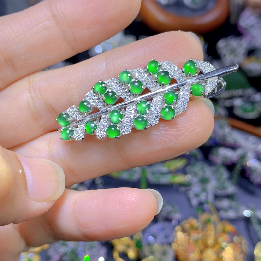 翡翠颈饰银S925镶嵌天然翡翠