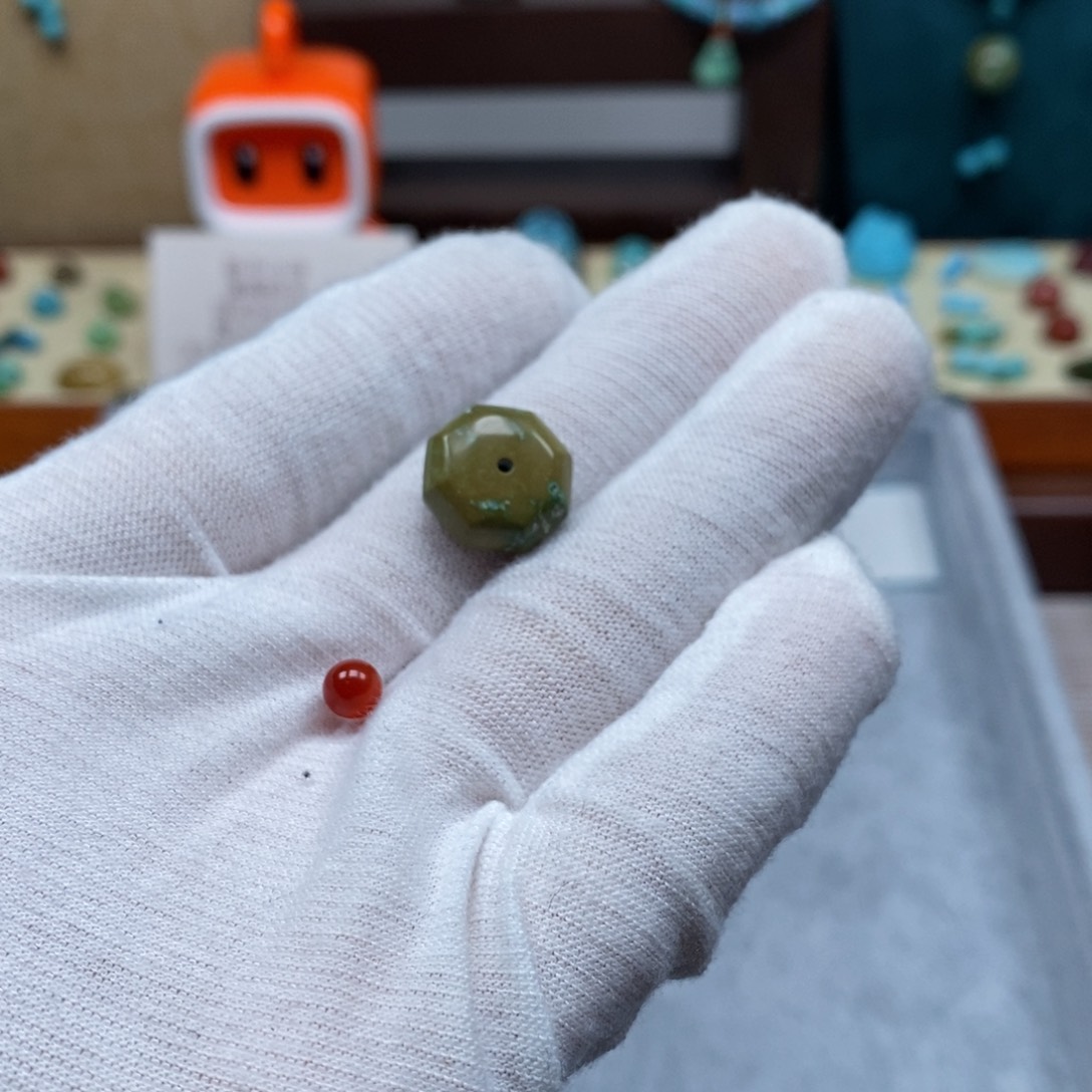 未镶嵌配饰南红玛瑙