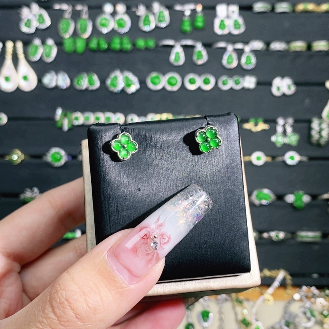翡翠耳钉银S925镶嵌多样性