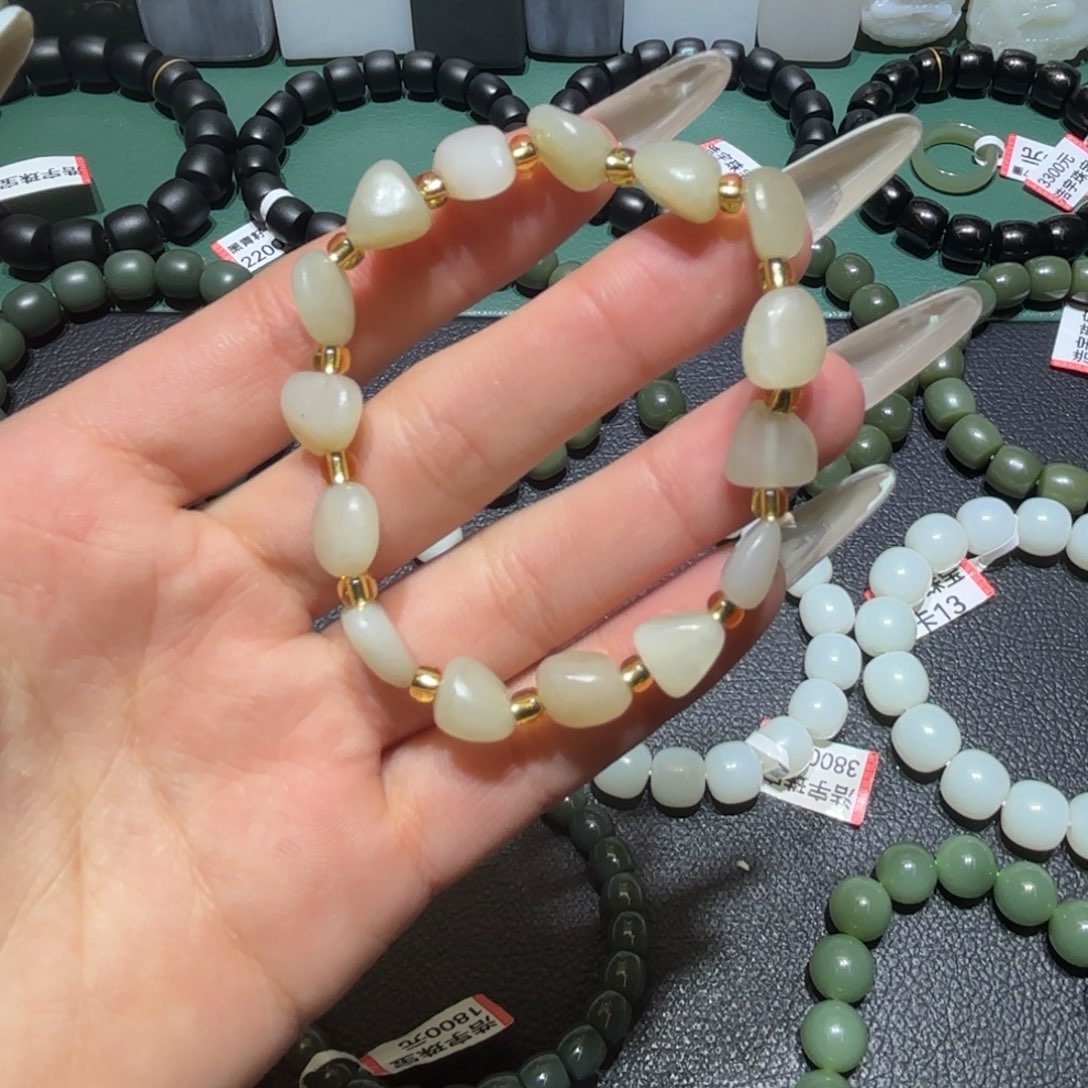 和田玉手链未镶嵌