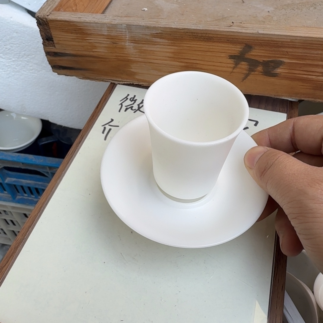 微瑕疵介意勿拍陶瓷器皿@@