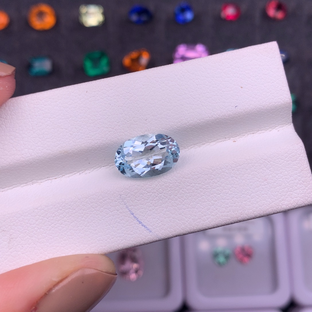 海蓝宝石裸石未镶嵌3.05ct全净无暇海蓝宝5A