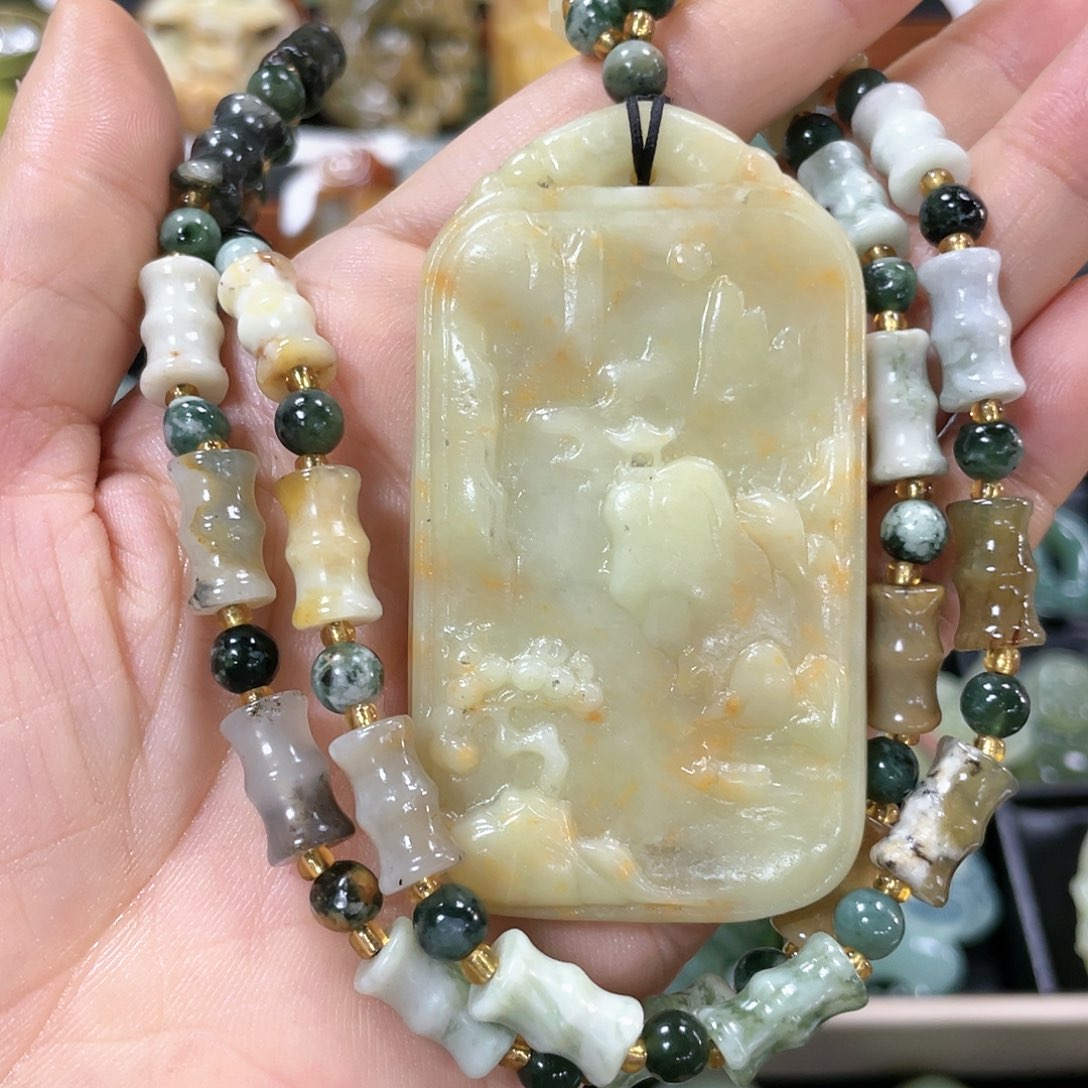 蛇纹石玉颈饰未镶嵌