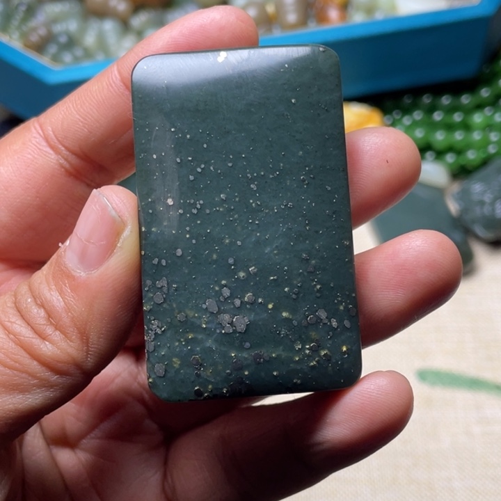 和田玉未镶嵌珠宝半成品