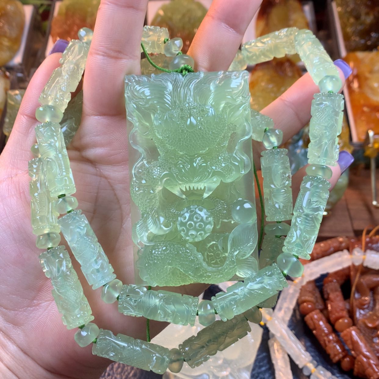 【闪购商品】蛇纹石玉颈饰未镶嵌山**雾