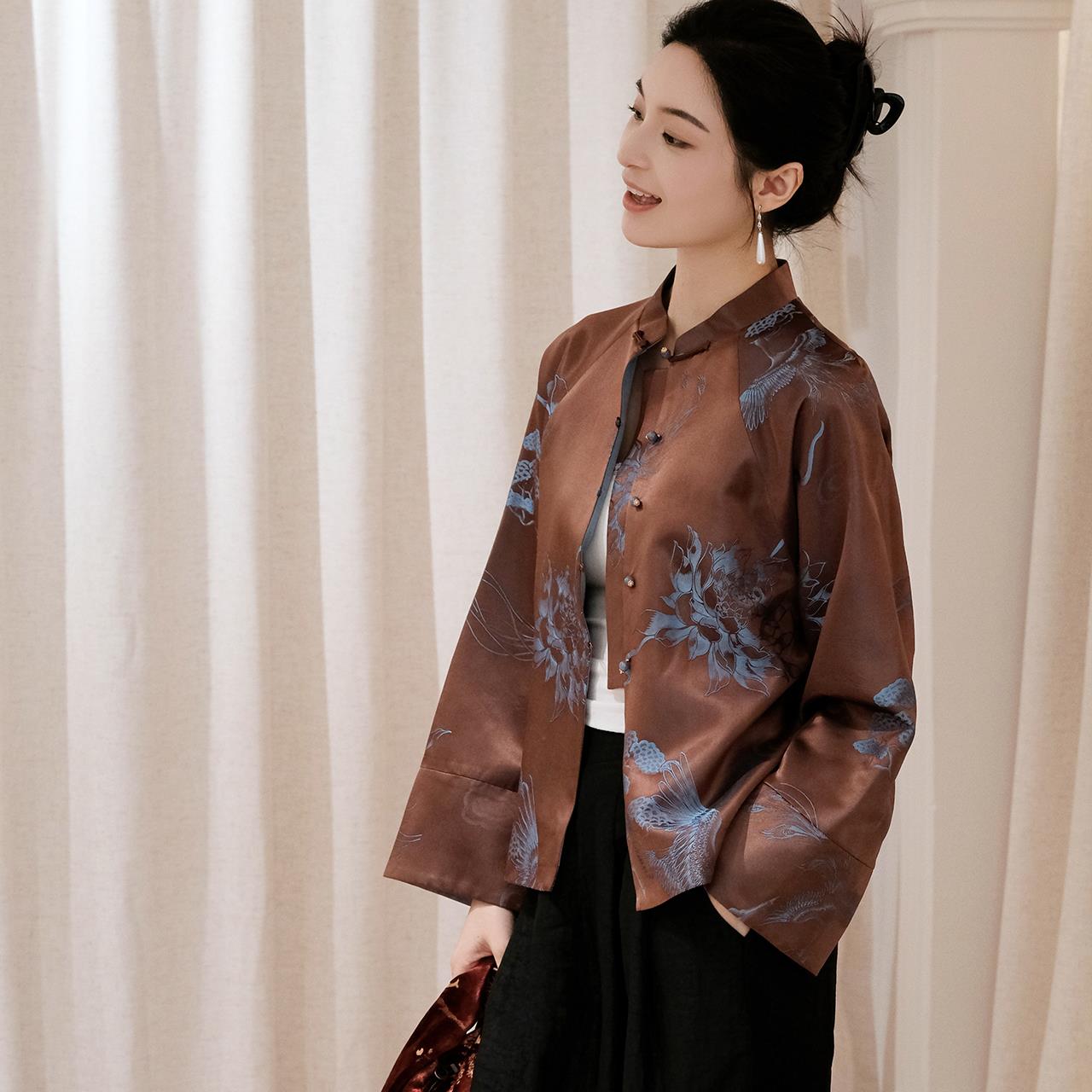 盛唐婧 | 新中式老缎咖蓝对襟外套女士