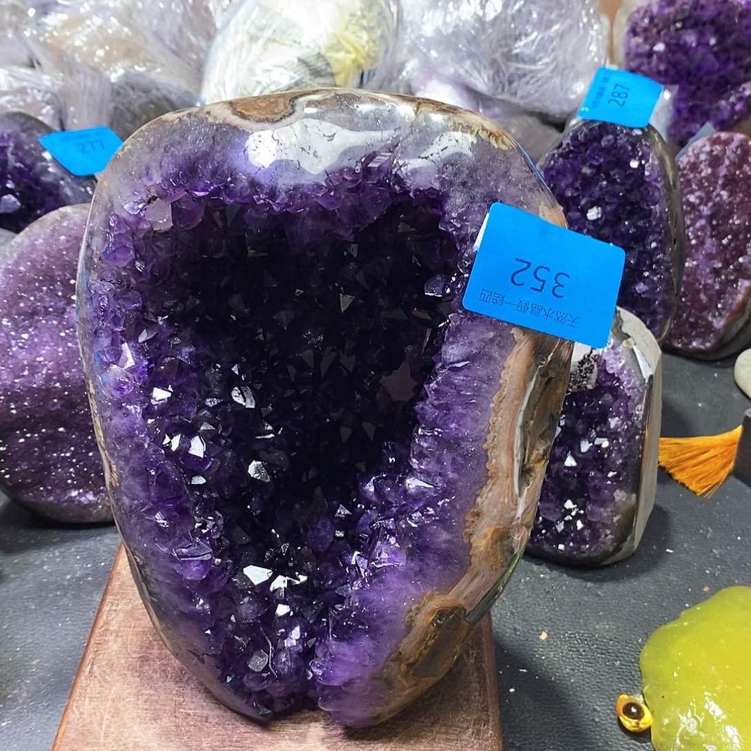 水晶大型摆件（非配饰）未镶嵌