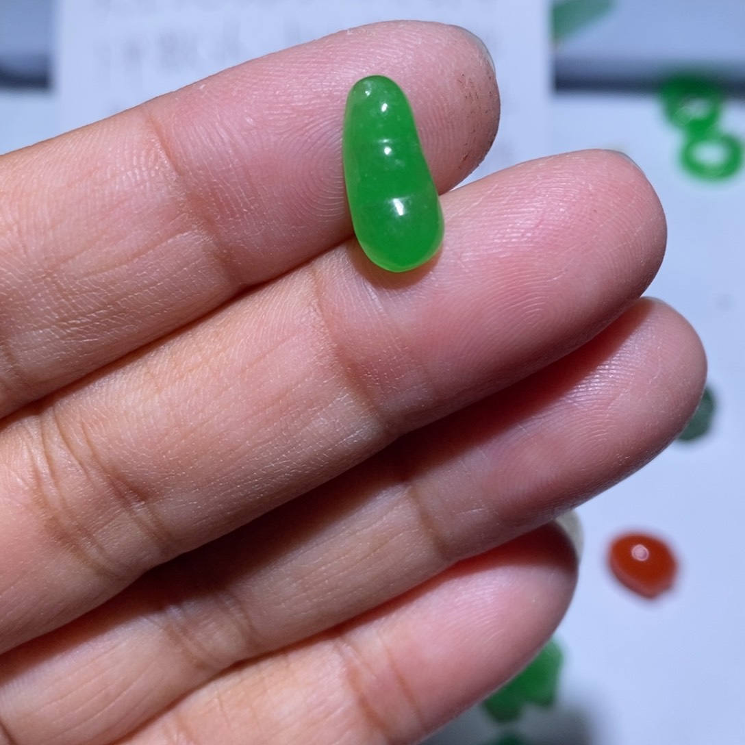 颈饰未镶嵌翡翠1