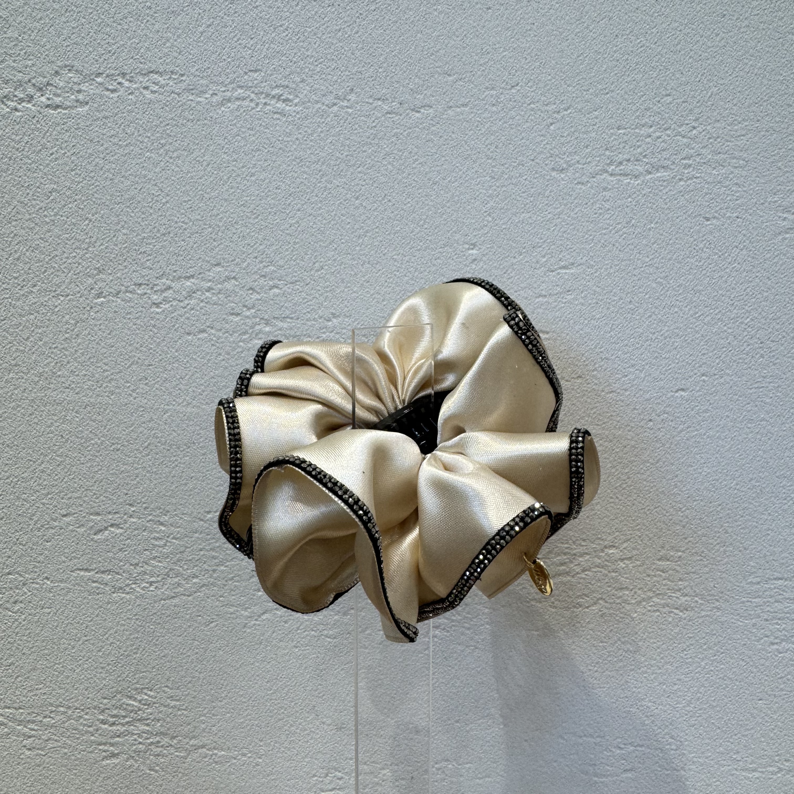 GREBUTY 6603 韩版百搭香槟色施家钻点缀香蕉夹