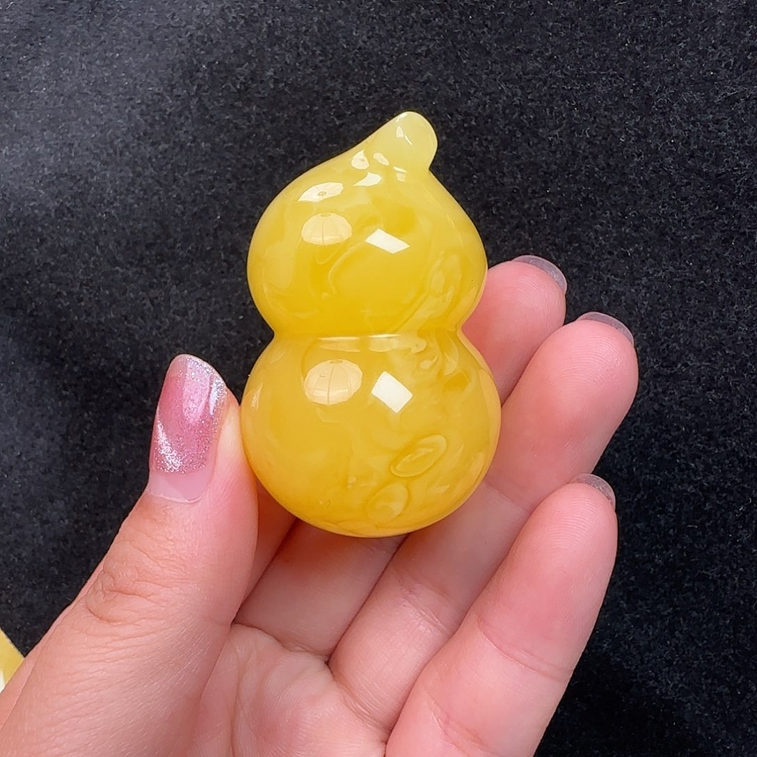 蜜蜡未镶嵌珠宝奇石