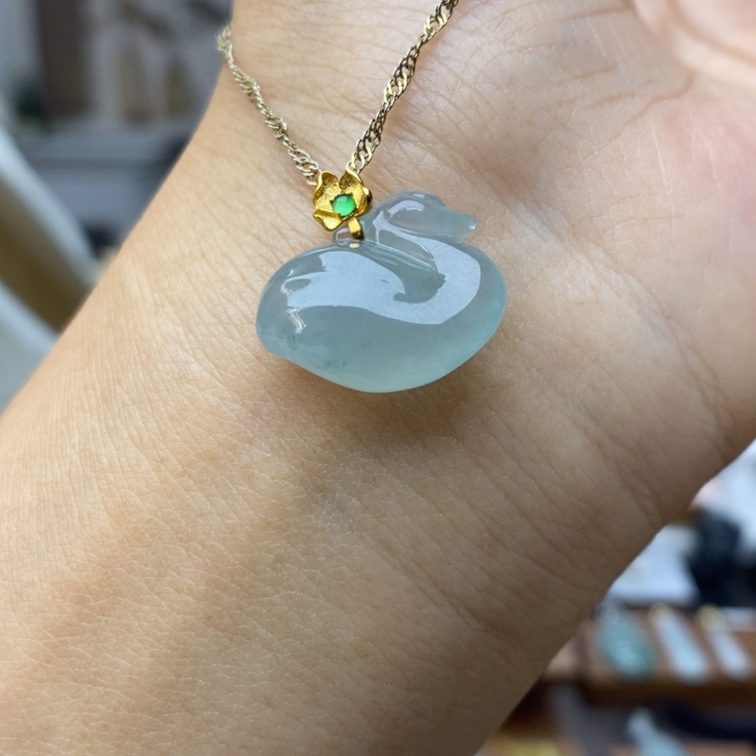 【闪购商品】颈饰18K金镶嵌翡翠6